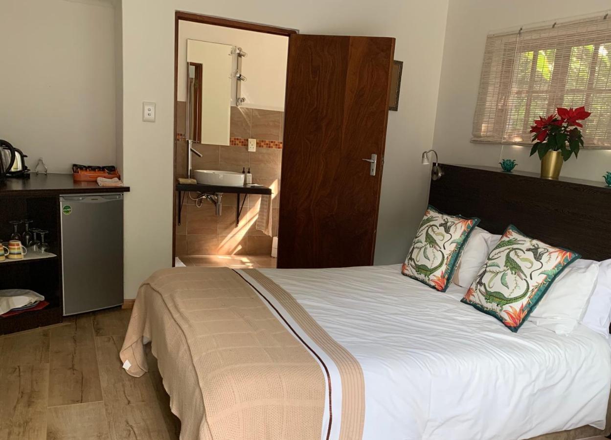 Private Room In Ambiente Guest House Knysna Ngoại thất bức ảnh