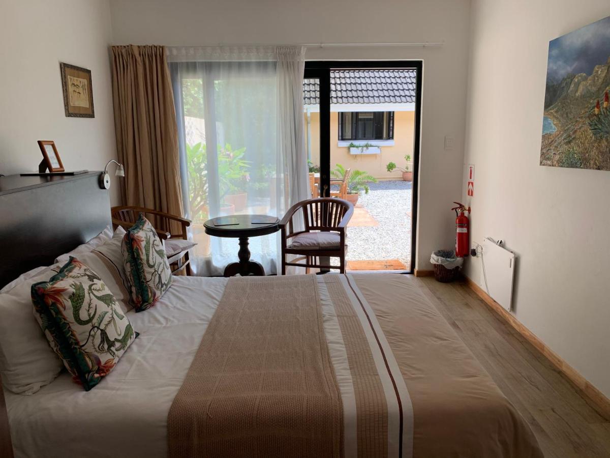 Private Room In Ambiente Guest House Knysna Ngoại thất bức ảnh