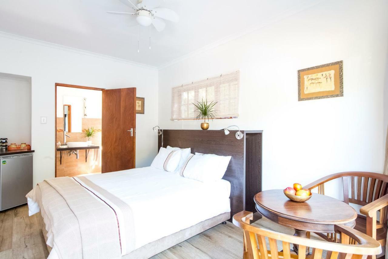 Private Room In Ambiente Guest House Knysna Ngoại thất bức ảnh